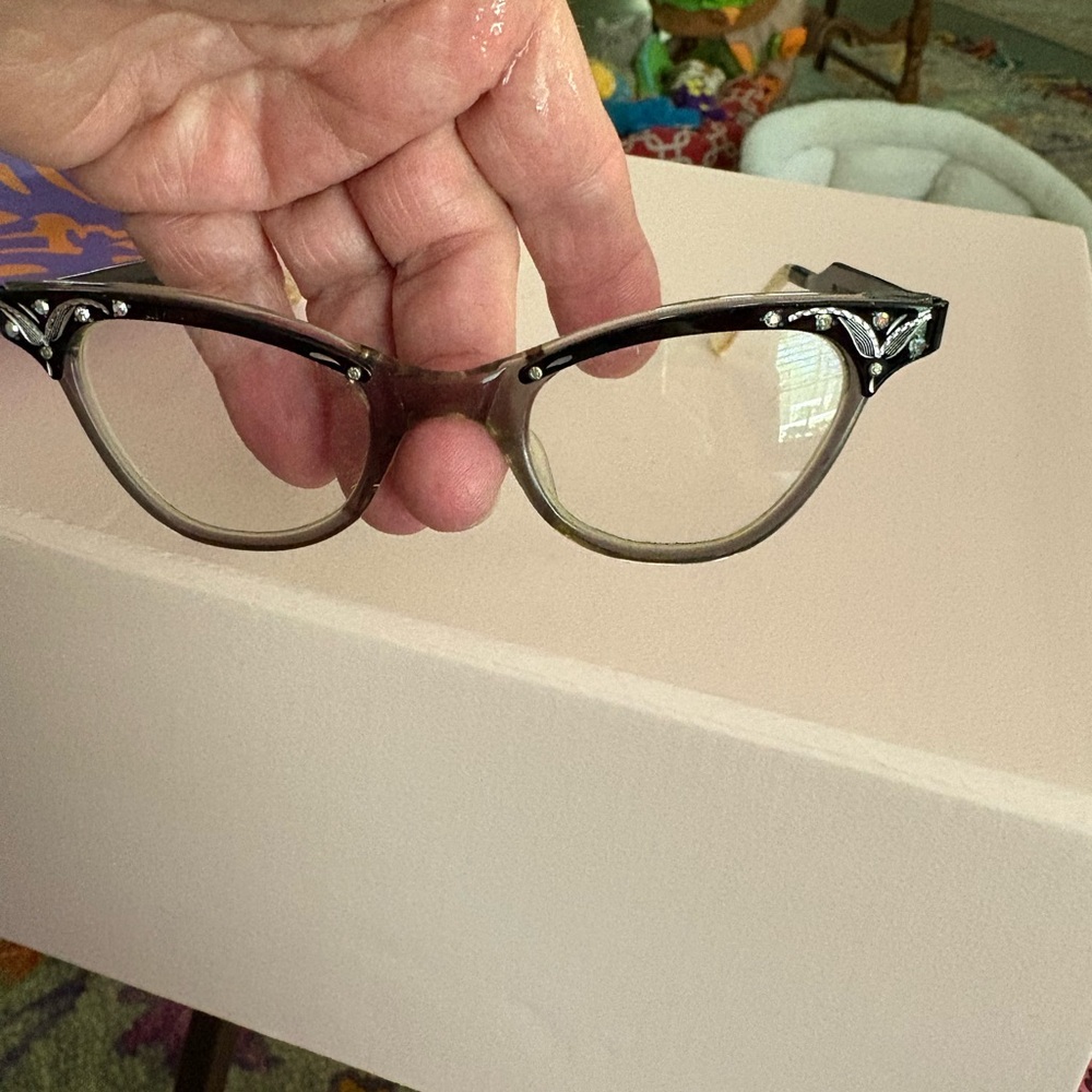 Vintage Stylish Silver eye glass frames